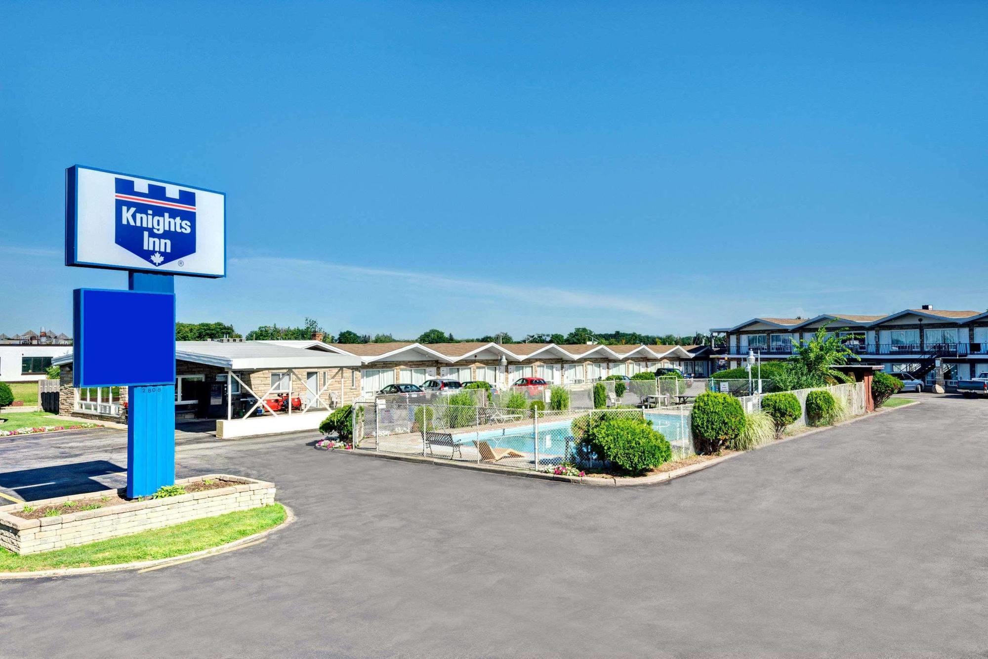 Weber Inn Китченер Экстерьер фото